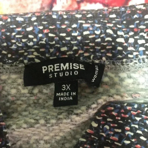 Premise plus size 3X women’s blouse/top blue,red,white - Picture 3 of 14